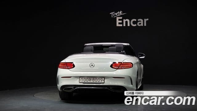 Mercedes-Benz C-Class 2019 — ფოტო 4/20