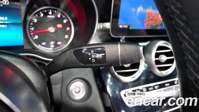 Mercedes-Benz C-Class 2019 — ფოტო 9/20