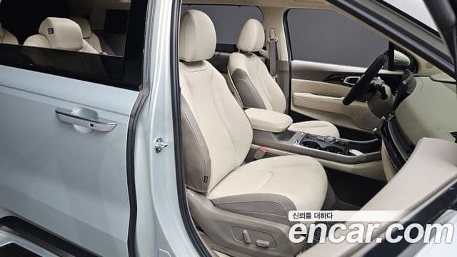 Kia Carnival 2025 — ფოტო 12/20