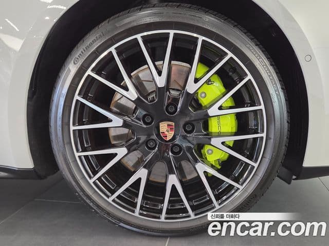 Porsche Panamera 2025 — фото 4 из 12