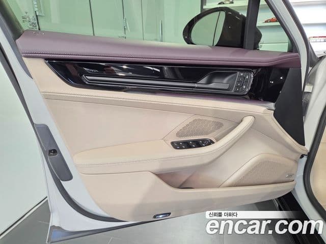 Porsche Panamera 2025 — фото 9 из 12