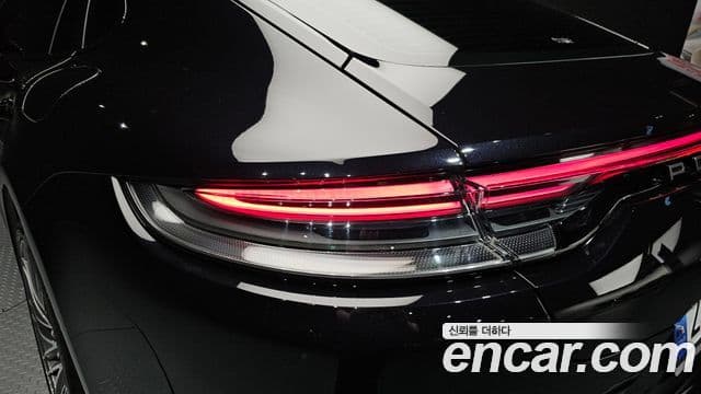 Porsche Panamera 2023 — Photo 5/34
