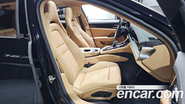 Porsche Panamera 2023 — Photo 19/34
