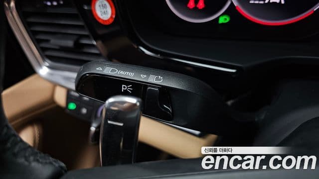Porsche Panamera 2023 — Photo 13/34