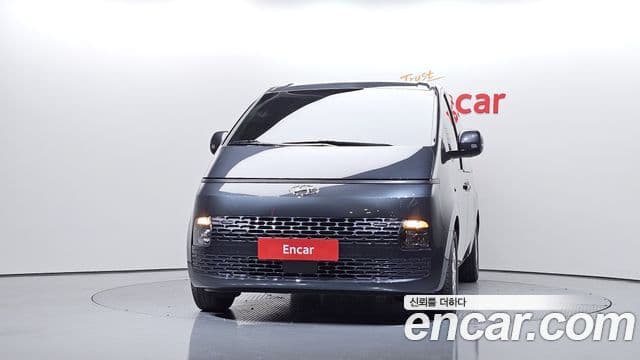 Hyundai Staria 2023 — Фото 3/20