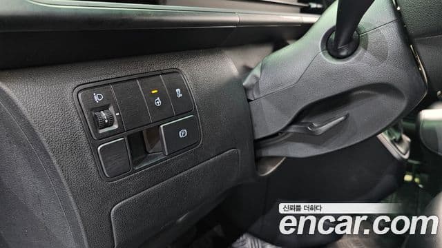 Hyundai Staria 2023 — Фото 18/20