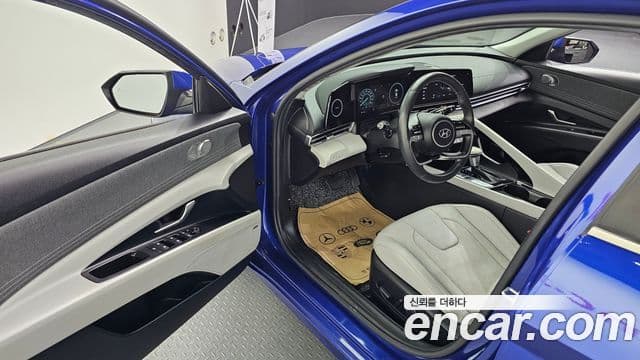 Hyundai The New Avante Hybrid 2021 — ფოტო 10/20