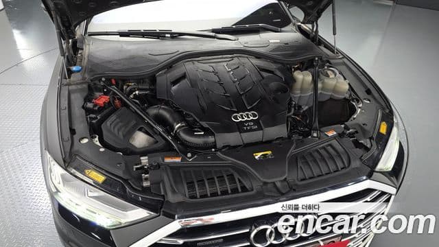 Audi A8 2021 — ფოტო 3/20