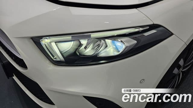 Mercedes-Benz A-Class 2021 — Photo 7/32