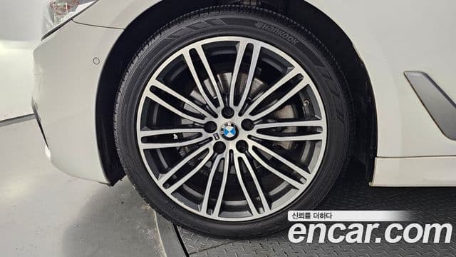BMW 5 Series 2020 — Şəkil 5/20