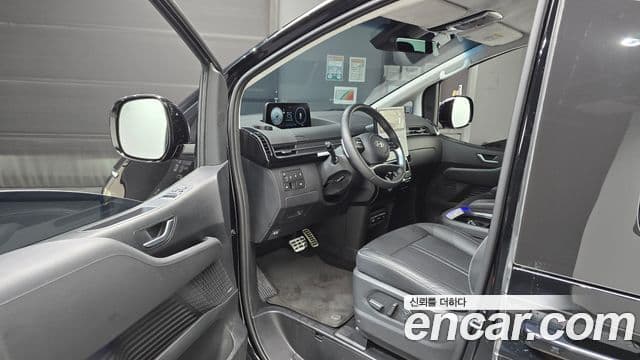 Hyundai Staria 2025 — ფოტო 10/20