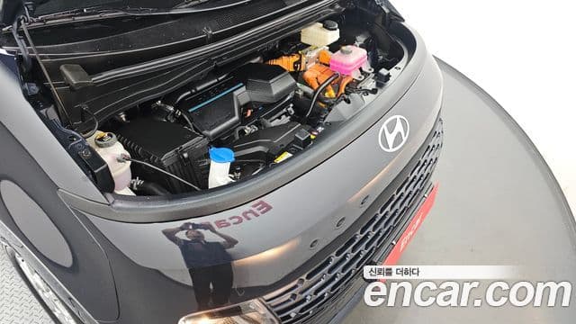 Hyundai Staria 2024 — ფოტო 6/20