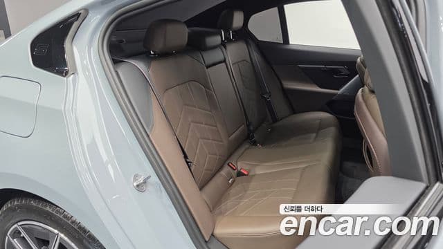 BMW 5 Series 2024 — ფოტო 11/20