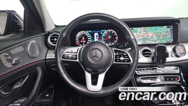 Mercedes-Benz E-Class 2019 — Фото 12/20