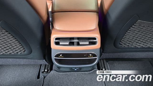 Genesis GV70 2021 — Şəkil 19/20