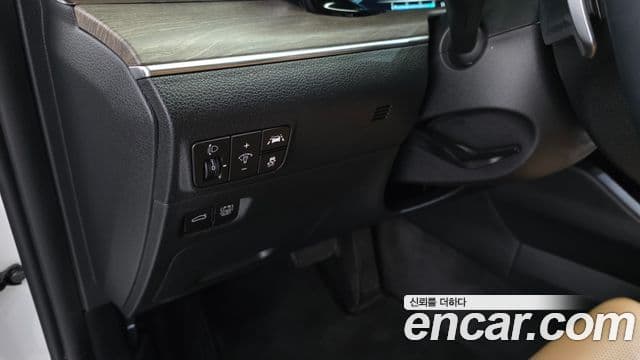 Kia K5 2021 — ფოტო 14/20