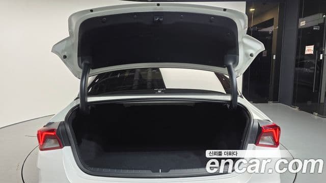 Kia K5 2021 — ფოტო 20/20