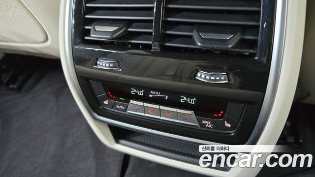 BMW X5 2025 — Photo 22/35