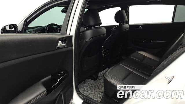 Kia Sportage The Bold 2019 — ფოტო 11/20