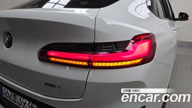 BMW X4 2025 — Photo 19/31