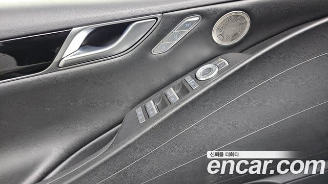 Genesis Electrified G80 2021 — ფოტო 18/20