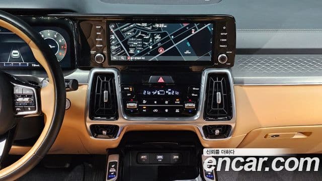 Kia Sorento 2022 — ფოტო 14/20