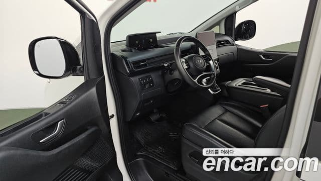 Hyundai Staria 2022 — ფოტო 10/20
