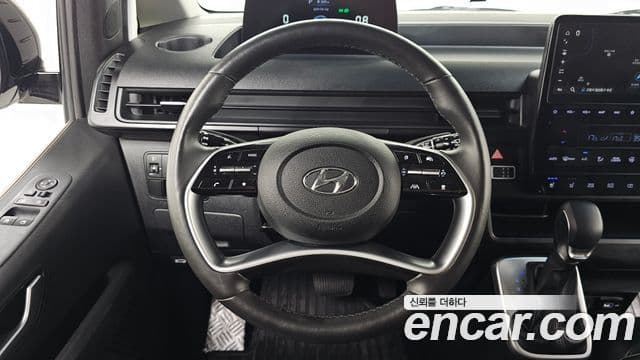 Hyundai Staria 2022 — ფოტო 13/20