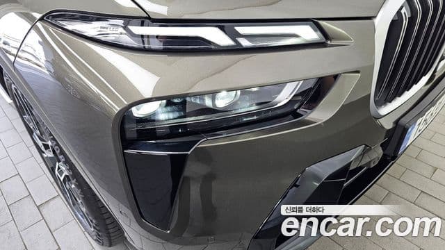 BMW X7 2025 — Photo 29/36