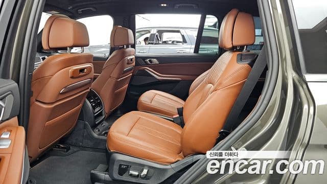 BMW X7 2025 — Photo 15/36
