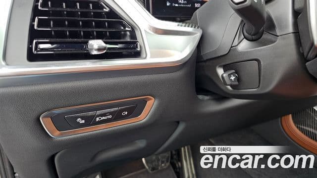 BMW X7 2025 — Photo 33/36