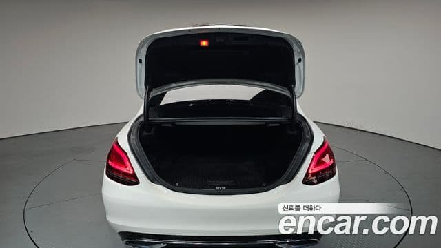 Mercedes-Benz C-Class 2019 — Фото 20/20