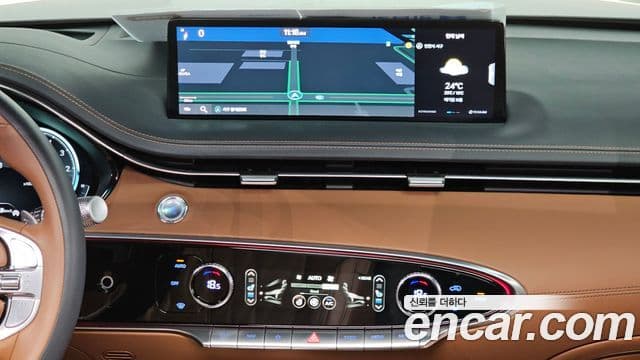 Genesis GV70 2023 — Şəkil 13/20