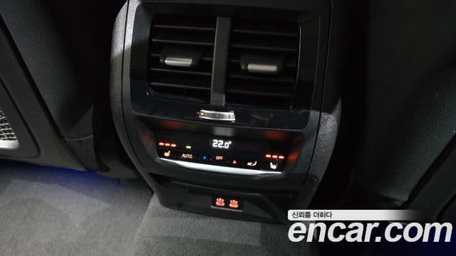 BMW X4 2021 — Photo 2/30