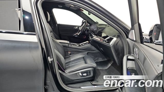 BMW X6 2025 — Photo 9/36