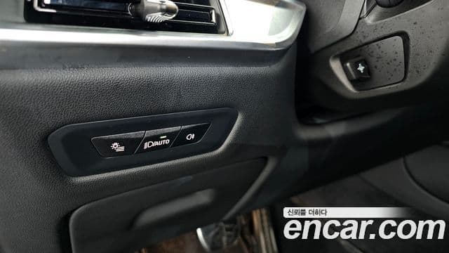 BMW X6 2025 — Photo 11/36