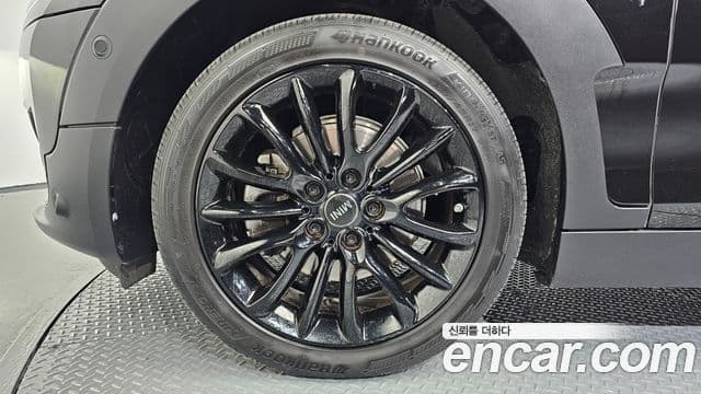 Mini Cooper Clubman 2021 — ფოტო 5/20