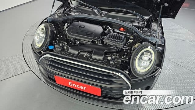 Mini Cooper Clubman 2021 — ფოტო 6/20
