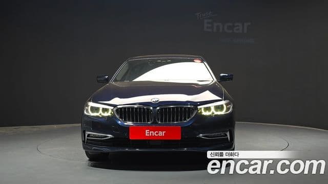 BMW 5 Series 2019 — ფოტო 2/20