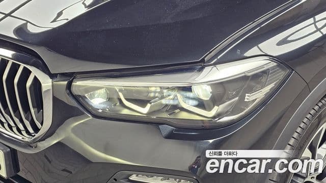 BMW X5 2021 — Photo 32/40
