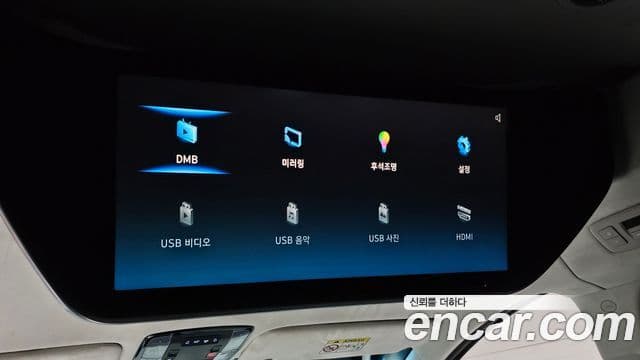 Hyundai Staria 2022 — Фото 17/20