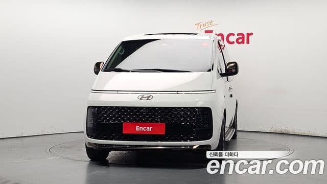Hyundai Staria 2024 — Фото 3/20