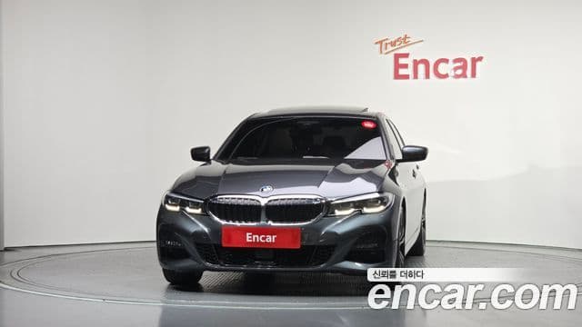BMW 3 Series 2022 — ფოტო 2/20