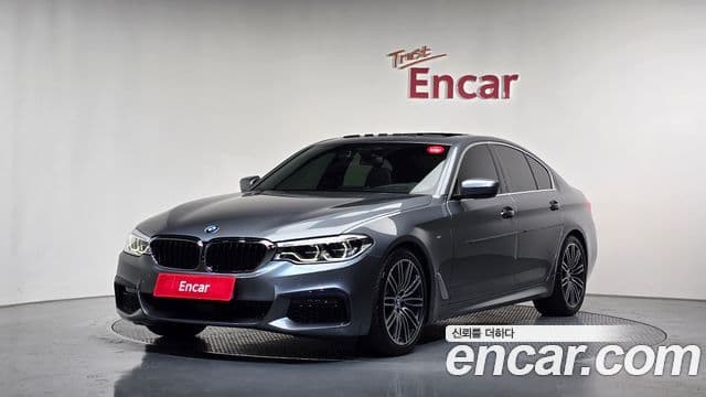 BMW 5 Series 2019 — ფოტო 1/20