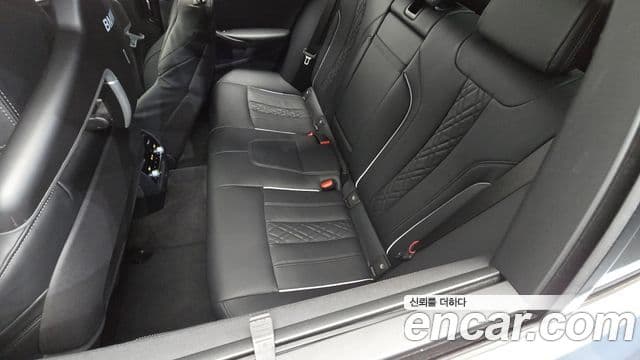 BMW 5 Series 2019 — ფოტო 19/20