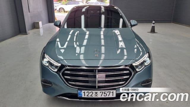 Mercedes-Benz E-Class 2024 — Şəkil 1/18