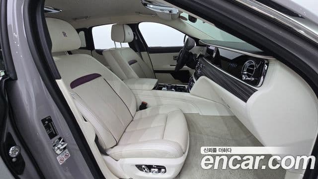 Rolls-Royce Ghost 2020 — ფოტო 11/20