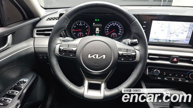 Kia K5 2023 — фото 12 из 20
