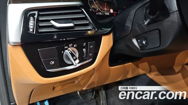 BMW 5 Series 2021 — фото 20 из 20
