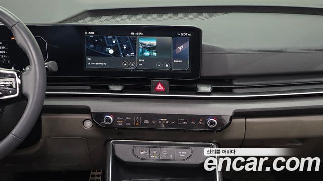 Kia Carnival 2024 — Фото 15/20